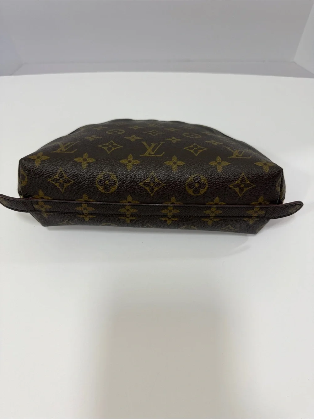 Louis Vuitton Monogram Trousse Demi Ronde Cosmetic Pouch M47520